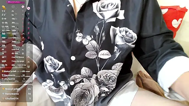 Snapshot of RoseStarr chatting on 8, 3, 2025 RoseStarr online show from 8, 3, 2025