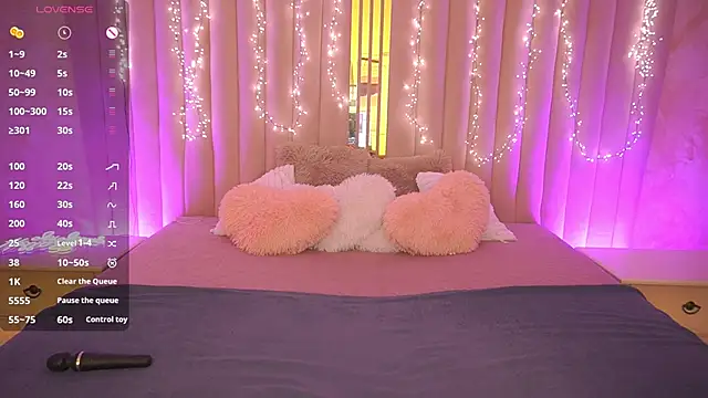 Snapshot of CarolinaDia chatting on 7, 2, 2026 CarolinaDia online show from 7, 2, 2026