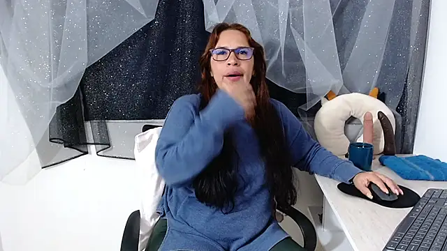 Snapshot of Abril_Bianchi chatting on 6, 1, 2025 Abril Bianchi online show from 6, 1, 2025