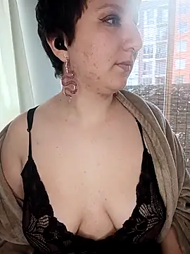 Ximenna Cruz online show from 13, 9, 2025