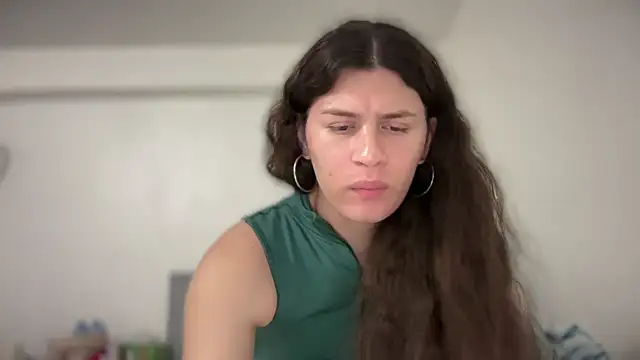JaxcyVelez online show from 16, 9, 2025