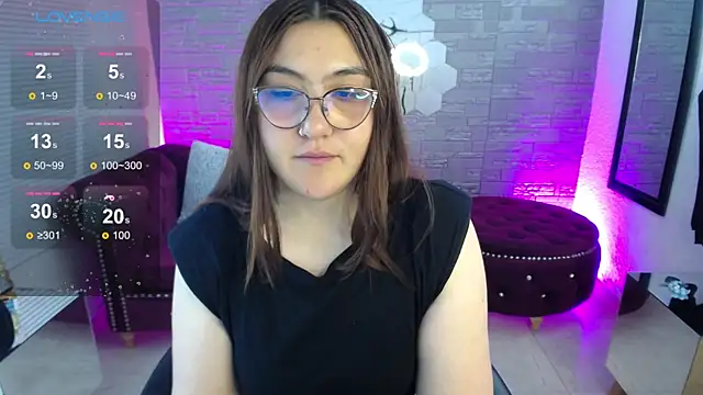 Snapshot of conniejames_m chatting on 22, 4, 2026 conniejames m online show from 22, 4, 2026