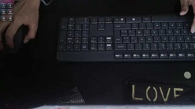 paiper halliwey online show from 8, 2, 2025