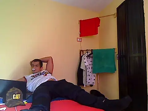 Snapshot of lozter345 chatting on 3, 10, 2025 lozter345 online show from 3, 10, 2025