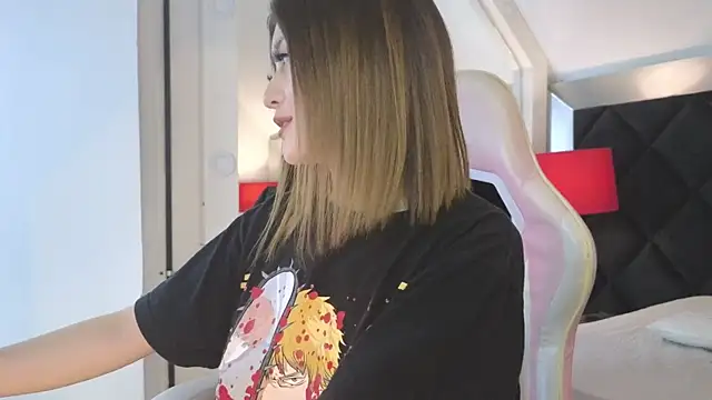 Angela Torres  online show from 13, 10, 2025