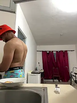 Snapshot of luismanuel_1998 chatting on 3, 3, 2026 luismanuel 1998 online show from 3, 3, 2026