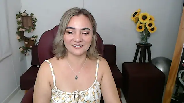 Snapshot of ana_milf chatting on 15, 5, 2026 ana milf online show from 15, 5, 2026