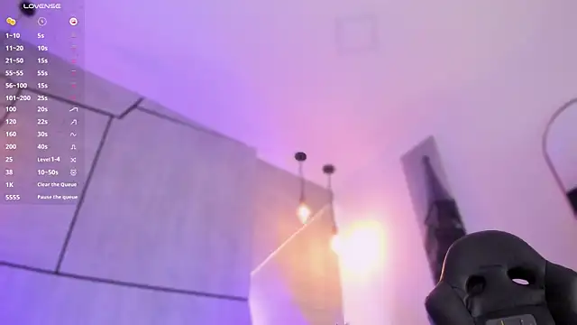 danii hill  online show from 8, 2, 2025