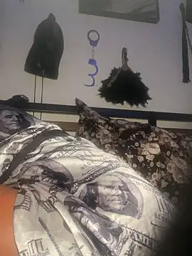 Snapshot of CUMQUEEN-XXX69 chatting on 17, 11, 2025 CUMQUEEN-XXX69 online show from 17, 11, 2025