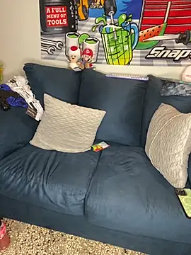 ladycreamypr2 online show from 16, 4, 2026