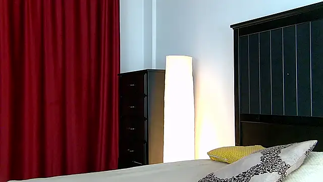 Snapshot of Yanira_Muslim chatting on 18, 11, 2025 Yanira Muslim online show from 18, 11, 2025