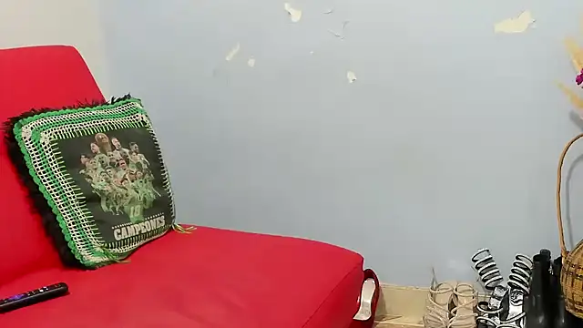 Latin Mature975 online show from 23, 11, 2025