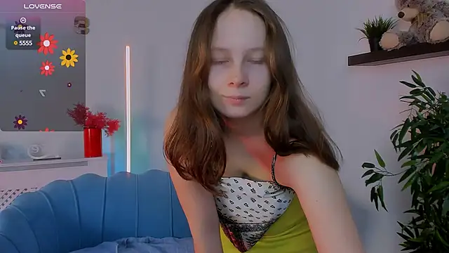 Snapshot of Ketrin_n_ chatting on 5, 2, 2025 Ketrin n online show from 5, 2, 2025