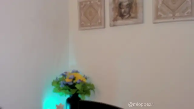 Snapshot of mariana_lopez1 chatting on 16, 3, 2025 mariana lopez1 online show from 16, 3, 2025