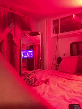 Snapshot of allissonw13 chatting on 16, 2, 2025 allissonw13 online show from 16, 2, 2025