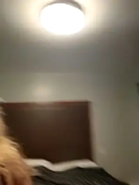 allissonw13 online show from 14, 4, 2026