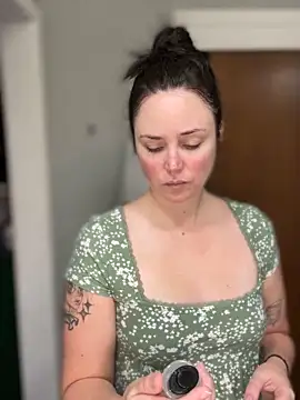 Snapshot of Blaze_Baby chatting on 21, 11, 2025 Blaze Baby online show from 21, 11, 2025