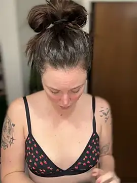 Snapshot of Blaze_Baby chatting on 10, 2, 2026 Blaze Baby online show from 10, 2, 2026