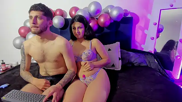 Snapshot of Ari_and_loggan chatting on 12, 1, 2025 Ari and loggan online show from 12, 1, 2025