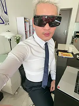 harrylouis1357 online show from 20, 6, 2026