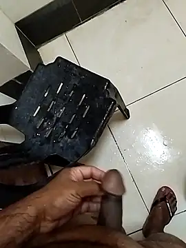 Snapshot of cenyon124 chatting on 28, 9, 2025 cenyon124 online show from 28, 9, 2025