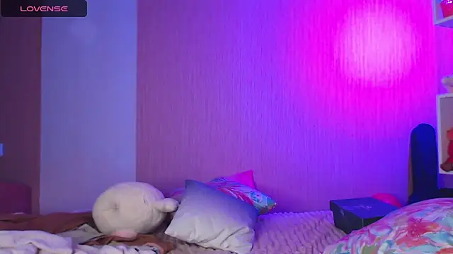 Snapshot of ur_kitty__ chatting on 9, 3, 2025 ur kitty online show from 9, 3, 2025