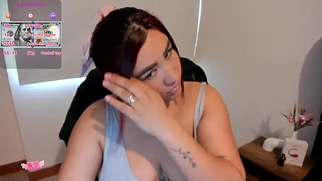 Snapshot of EmaGw chatting on 6, 3, 2025 EmaGw online show from 6, 3, 2025