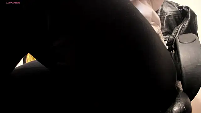 Snapshot of EmaGw chatting on 23, 3, 2025 EmaGw online show from 23, 3, 2025