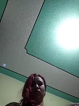 Snapshot of EmaGw chatting on 3, 10, 2025 EmaGw online show from 3, 10, 2025