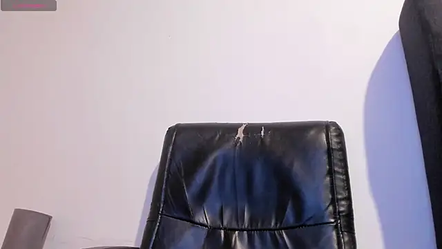 Snapshot of EmaGw chatting on 16, 10, 2025 EmaGw online show from 16, 10, 2025