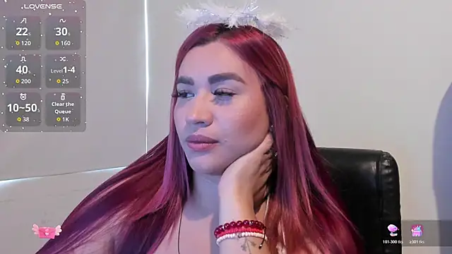 Snapshot of EmaGw chatting on 20, 10, 2025 EmaGw online show from 20, 10, 2025