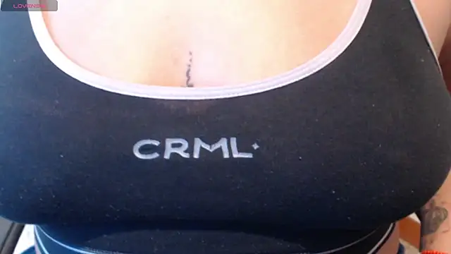 Snapshot of EmaGw chatting on 28, 10, 2025 EmaGw online show from 28, 10, 2025