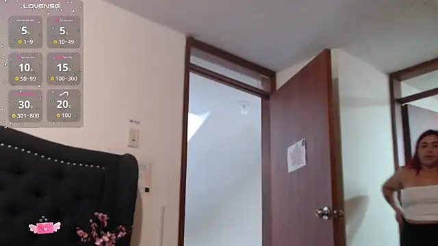 Snapshot of EmaGw chatting on 9, 11, 2025 EmaGw online show from 9, 11, 2025