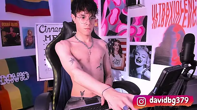 cinnamon boyxxx online show from 9, 3, 2025