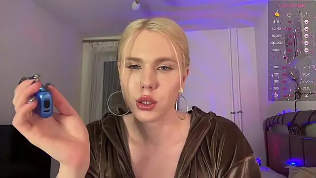 DanielPaige  online show from 18, 1, 2025