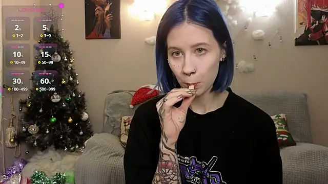 Snapshot of christy_memeow chatting on 21, 12, 2024 christy memeow online show from 21, 12, 2024