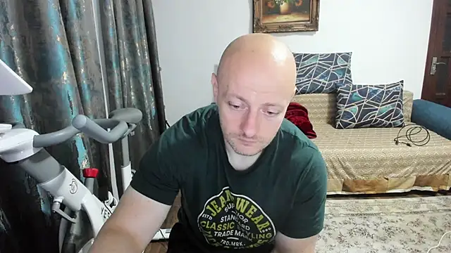 Snapshot of xxxWildxThoughtsxxx chatting on 6, 10, 2025 xxxWildxThoughtsxxx online show from 6, 10, 2025