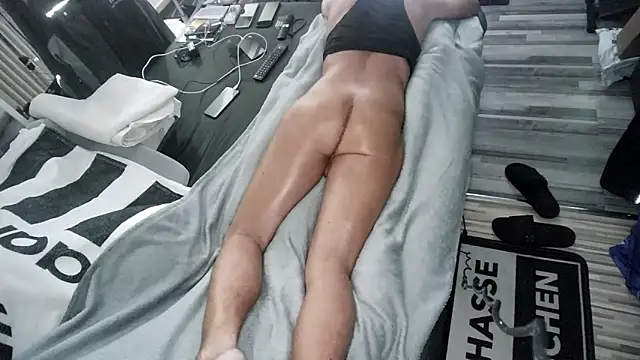 Snapshot of only1po chatting on 15, 12, 2025 only1po online show from 15, 12, 2025