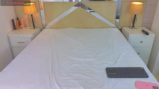 Snapshot of Tiphani_walker_ chatting on 27, 9, 2025 Tiphani walker  online show from 27, 9, 2025