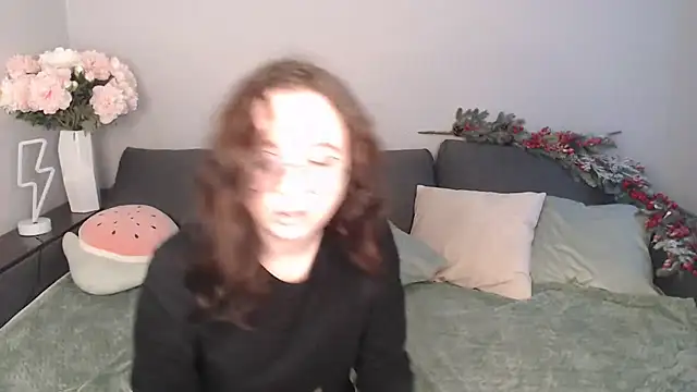 Mini Diva online show from 11, 1, 2025