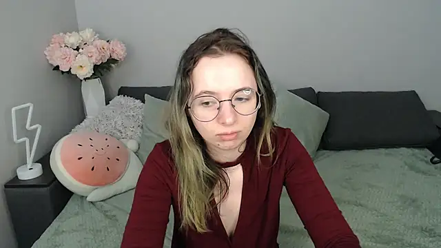 Mini Diva online show from 19, 9, 2025