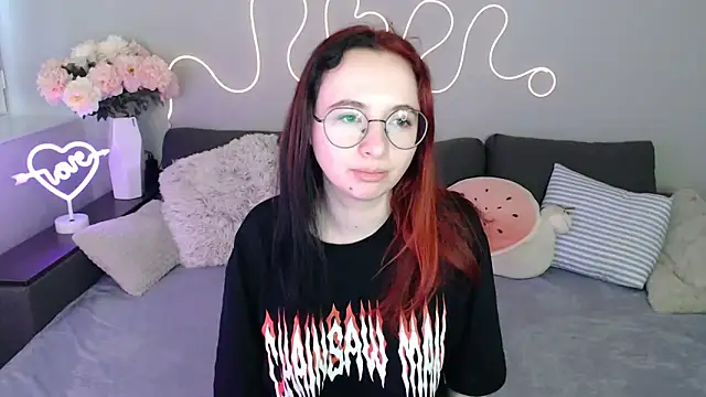 Mini Diva online show from 5, 11, 2025