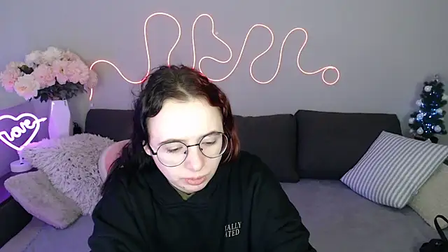 Mini Diva online show from 21, 12, 2025