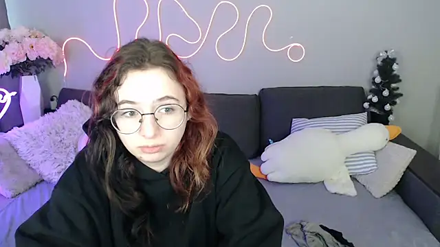 Mini Diva online show from 23, 3, 2026