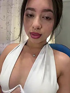 Snapshot of AliceJovovich chatting on 30, 12, 2024 AliceJovovich online show from 30, 12, 2024