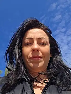 lovewildguy1 online show from 16, 4, 2026