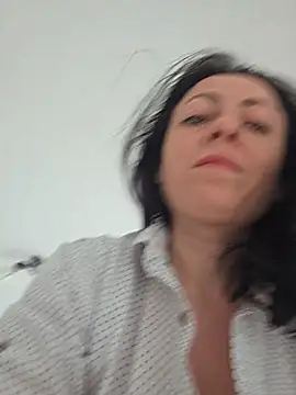 lovewildguy1 online show from 17, 4, 2026