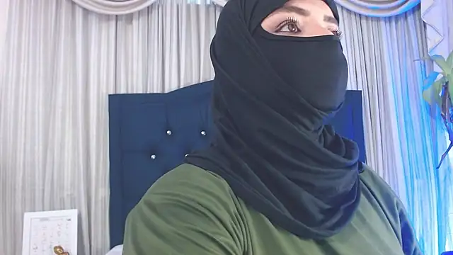 Snapshot of Uzra_hayed chatting on 21, 12, 2024 Uzra hayed online show from 21, 12, 2024