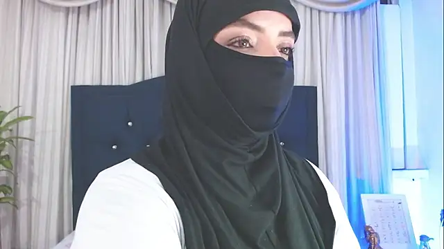 Snapshot of Uzra_hayed chatting on 25, 2, 2025 Uzra hayed online show from 25, 2, 2025