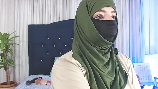 Snapshot of Uzra_hayed chatting on 3, 3, 2025 Uzra hayed online show from 3, 3, 2025